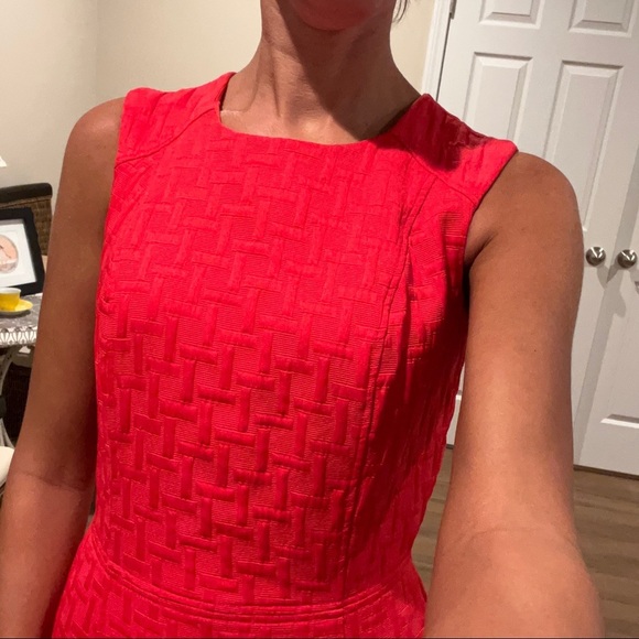 Banana Republic red dress, perfect to wear to the office - Picture 2 of 6